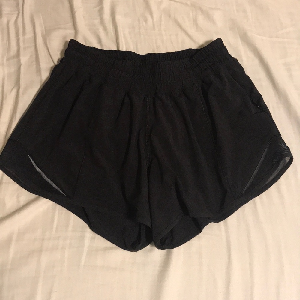 Lululemon Hotty Hot Short II